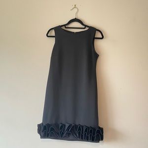 Shelby Nites Black Mini Skirt with Ruffled Hem - SZ 6